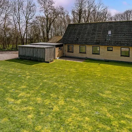 Stunning In Sydals With Wifi * Skovby (Syddanmark)