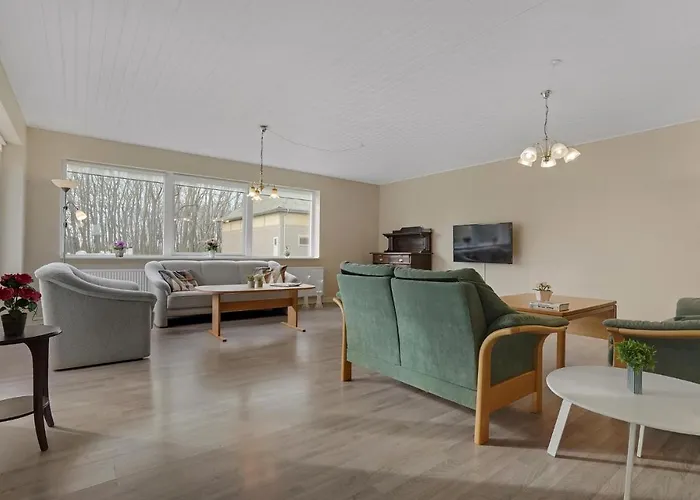 Stunning In Sydals With Wifi Skovby (Syddanmark)