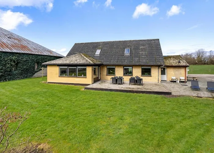 Stunning In Sydals With Wifi Skovby (Syddanmark)