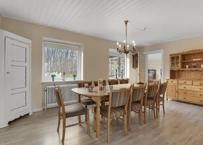 Stunning In Sydals With Wifi Skovby (Syddanmark)